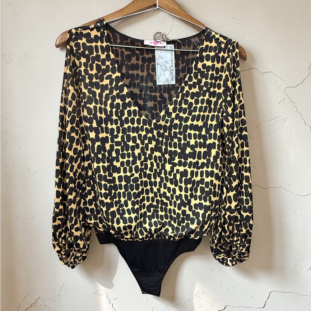 Buddy Love Women's Black & Yellow Animal Print V-Neck Bodysuit